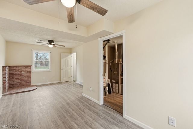 321 Adams Street, Newton Falls, OH 44444