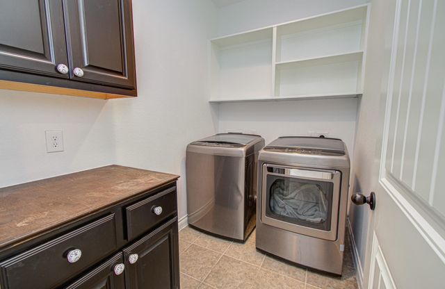 6621 N Main Street, Houston, TX 77009