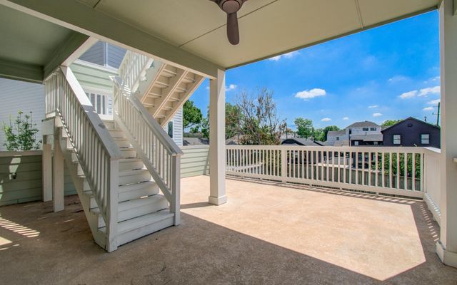 6621 N Main Street, Houston, TX 77009