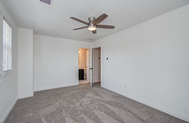 6621 N Main Street, Houston, TX 77009