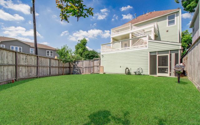 6621 N Main Street, Houston, TX 77009
