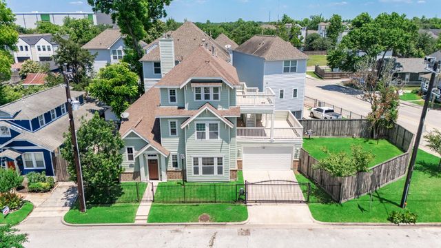 6621 N Main Street, Houston, TX 77009
