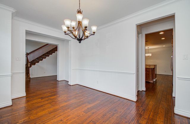 6621 N Main Street, Houston, TX 77009