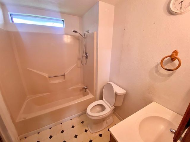 1510 Hughes Road, Lufkin, TX 75901
