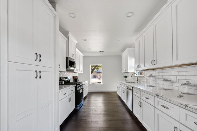 1435 Overhill Street, Houston, TX 77018