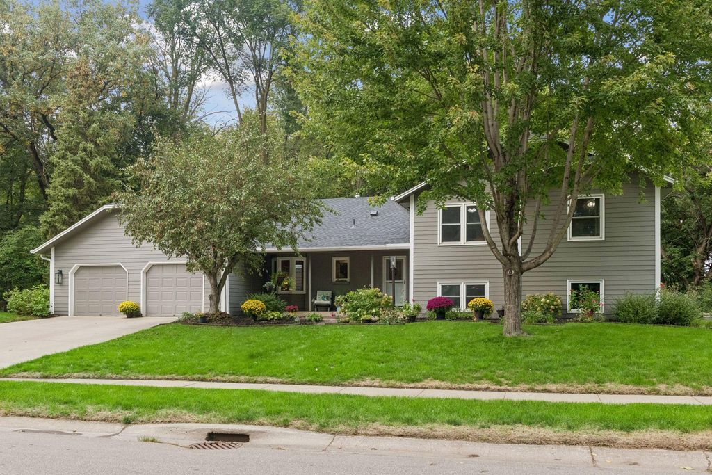7646 Carnelian Lane, Eden Prairie, MN 55346 — exterior
