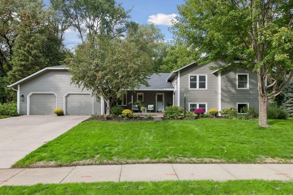 7646 Carnelian Lane, Eden Prairie, MN 55346 — photo 2