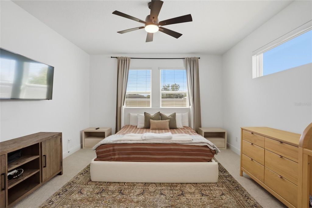 Image 20 of property listing at 19310 BANFIELD PLACE, Orlando, FL 32827