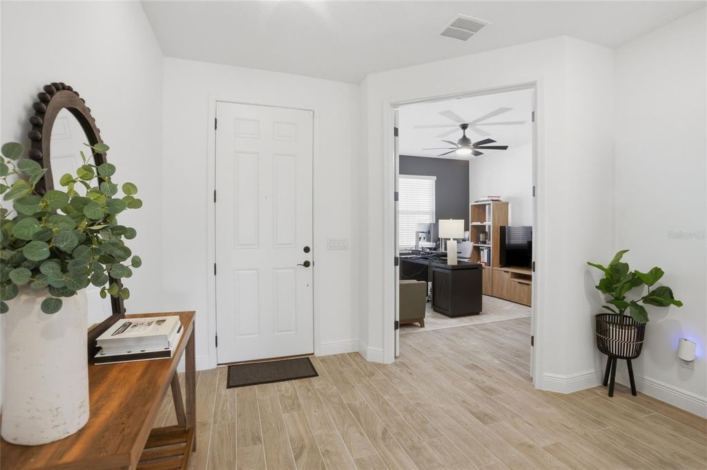 Image 3 of property listing at 19310 BANFIELD PLACE, Orlando, FL 32827
