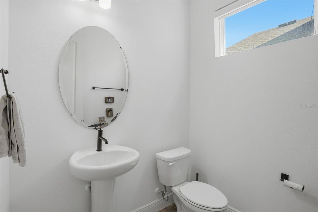 Image 6 of property listing at 19310 BANFIELD PLACE, Orlando, FL 32827