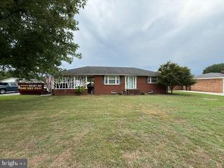 1395 MCKINNEY BLVD, Colonial Beach, VA 22443