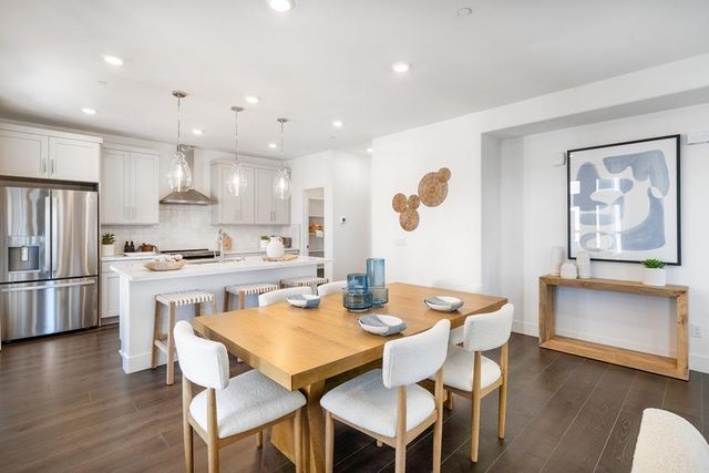 2120 Latham Street, Mountain View, CA 94040