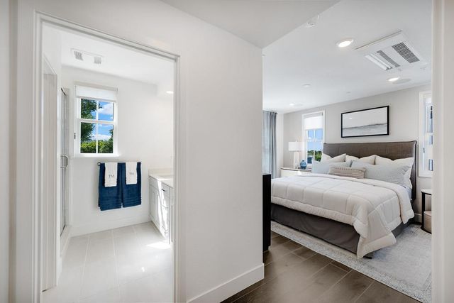 2120 Latham Street, Mountain View, CA 94040