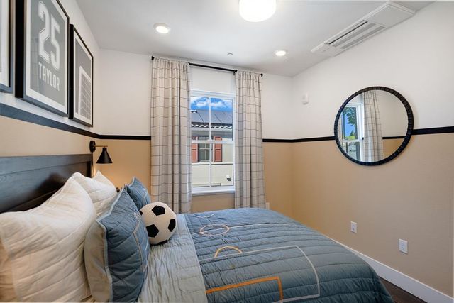 2120 Latham Street, Mountain View, CA 94040