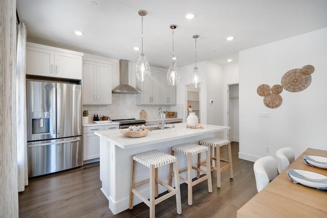 2120 Latham Street, Mountain View, CA 94040