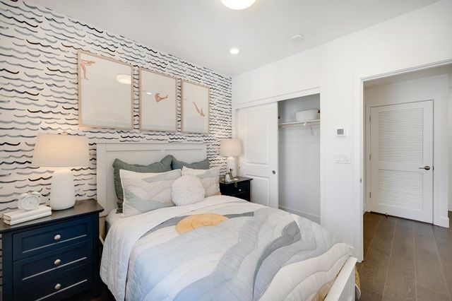 2120 Latham Street, Mountain View, CA 94040