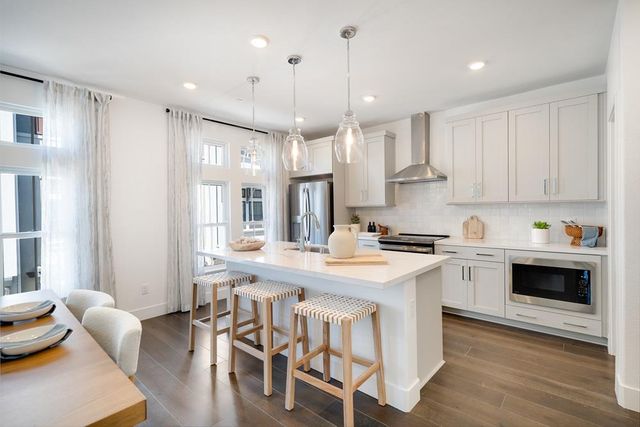 2120 Latham Street, Mountain View, CA 94040