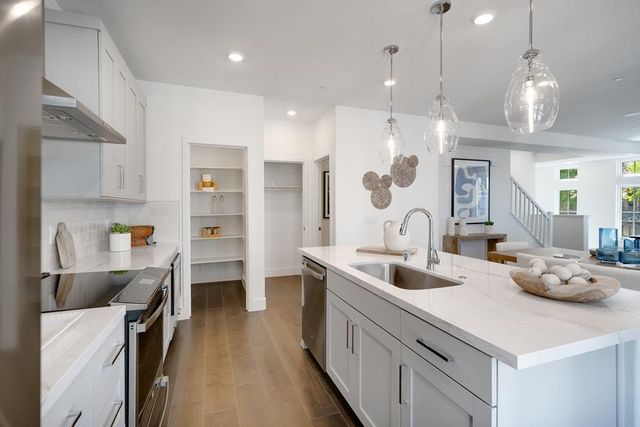 2120 Latham Street, Mountain View, CA 94040