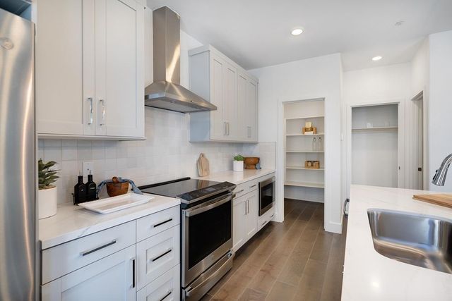 2120 Latham Street, Mountain View, CA 94040
