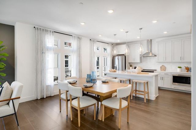 2120 Latham Street, Mountain View, CA 94040