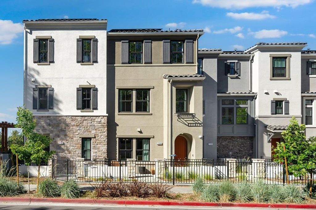 2120 Latham Street, Mountain View, CA 94040