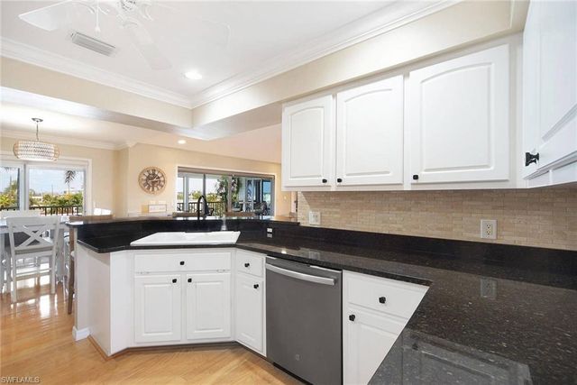 2932 Buttonwood Key CT, St. James City, FL 33956