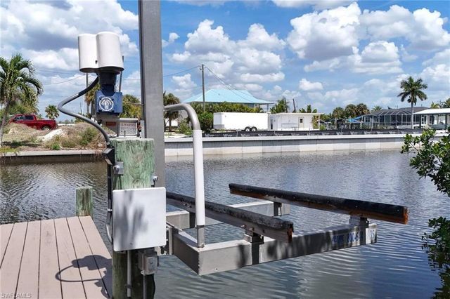 2932 Buttonwood Key CT, St. James City, FL 33956