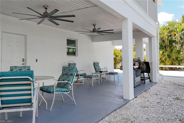 2932 Buttonwood Key CT, St. James City, FL 33956