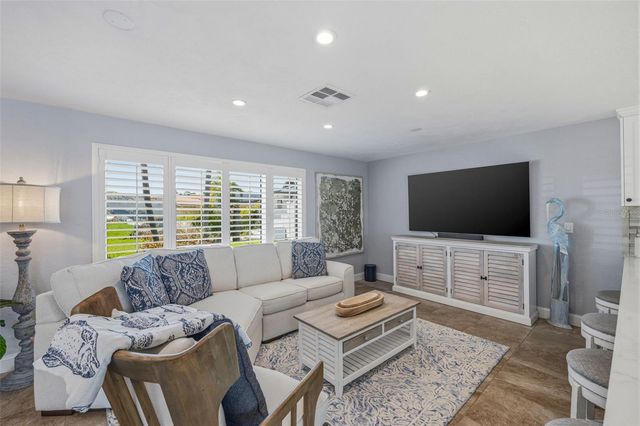 4310 40TH STREET S, St Petersburg, FL 33711