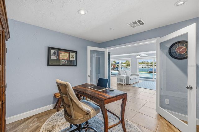 4310 40TH STREET S, St Petersburg, FL 33711