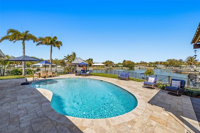 4310 40TH STREET S, St Petersburg, FL 33711