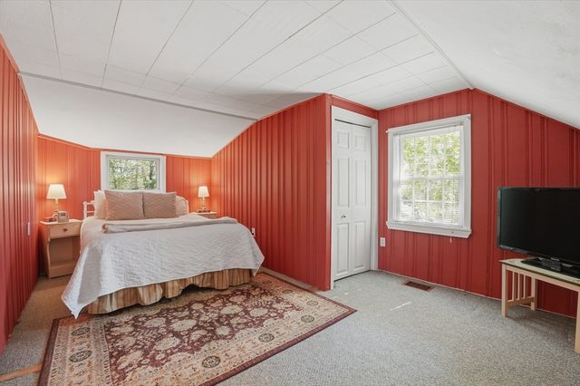 305 Hanover St, Hanover, MA 02339