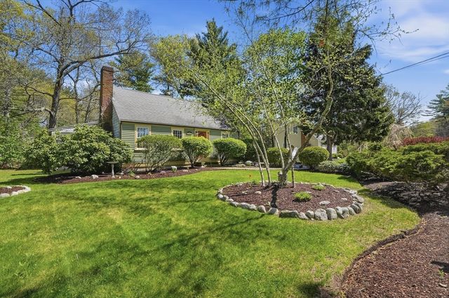 305 Hanover St, Hanover, MA 02339