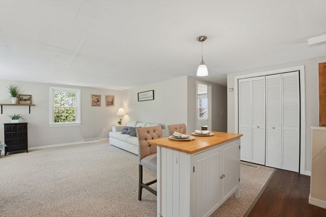 305 Hanover St, Hanover, MA 02339