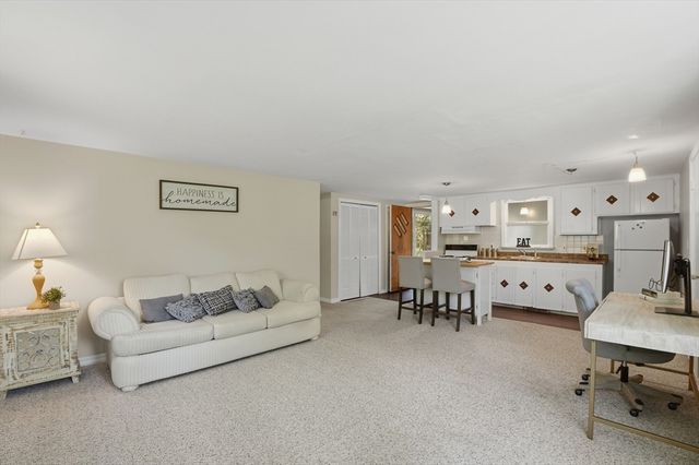 305 Hanover St, Hanover, MA 02339