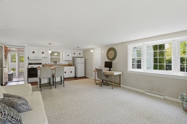 305 Hanover St, Hanover, MA 02339