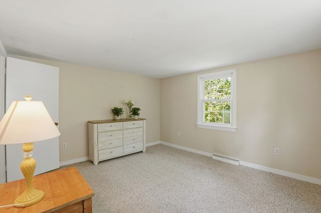 305 Hanover St, Hanover, MA 02339
