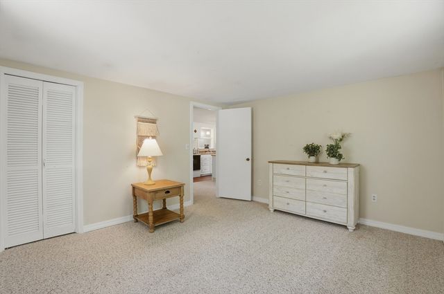 305 Hanover St, Hanover, MA 02339