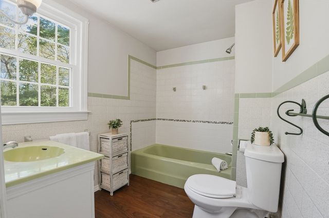 305 Hanover St, Hanover, MA 02339