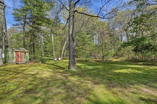 305 Hanover St, Hanover, MA 02339