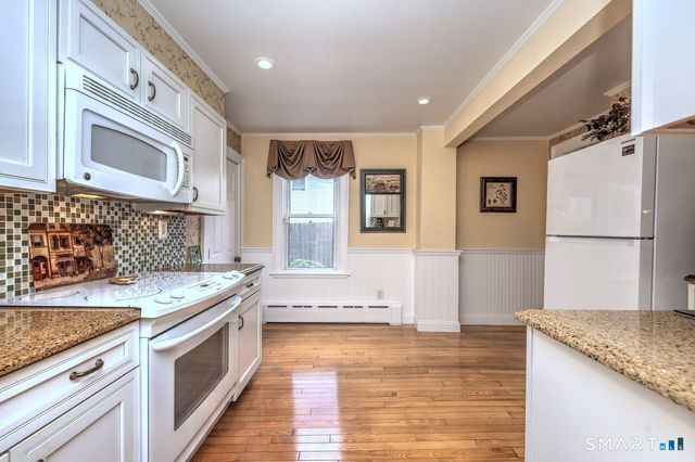 6 Harborside Drive, Milford, CT 06460