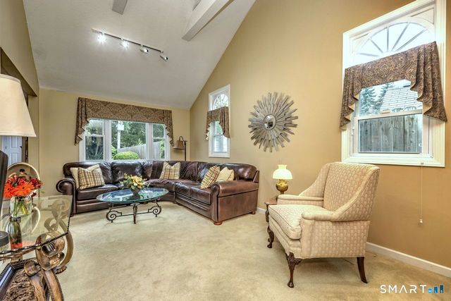 6 Harborside Drive, Milford, CT 06460