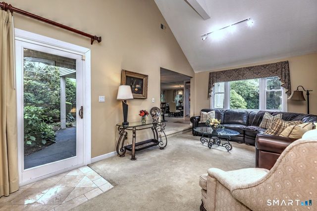 6 Harborside Drive, Milford, CT 06460