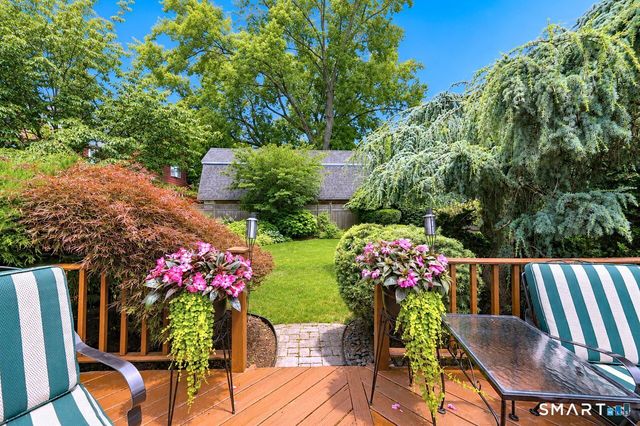 6 Harborside Drive, Milford, CT 06460