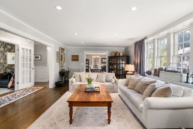 16 Denton Rd, Wellesley, MA 02482