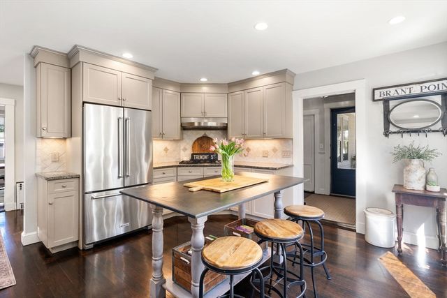 16 Denton Rd, Wellesley, MA 02482