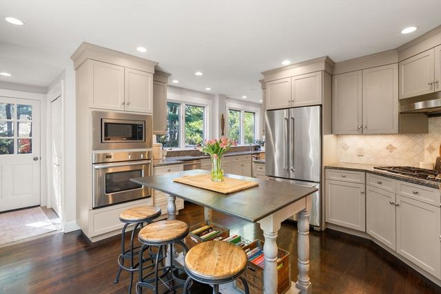 16 Denton Rd, Wellesley, MA 02482