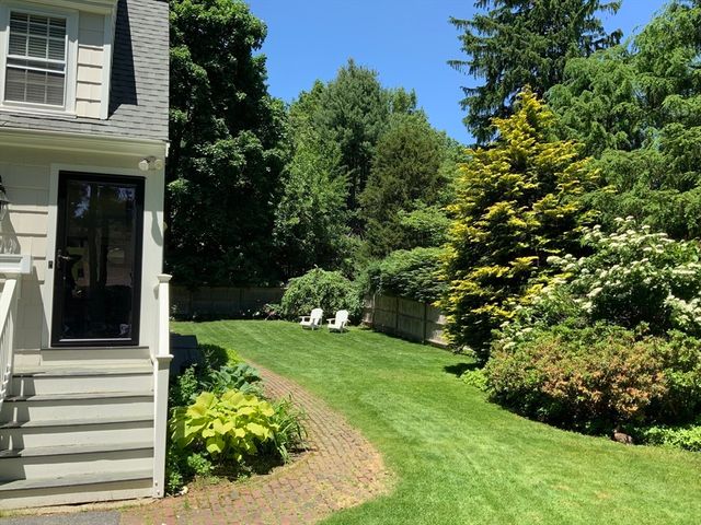 16 Denton Rd, Wellesley, MA 02482