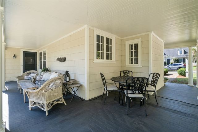 16 Denton Rd, Wellesley, MA 02482