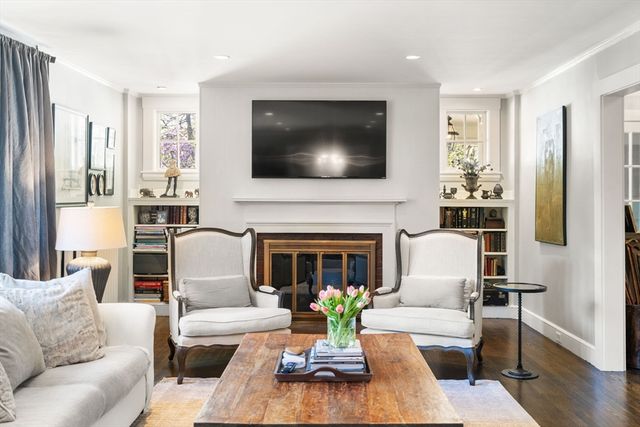 16 Denton Rd, Wellesley, MA 02482